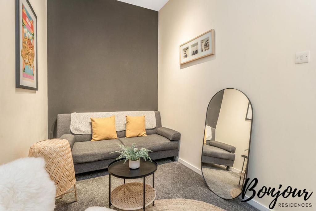 Spacious 2Br-1Ba - Grassmarket - Free Parking By Bonjour Residences Edinburgh Exterior photo