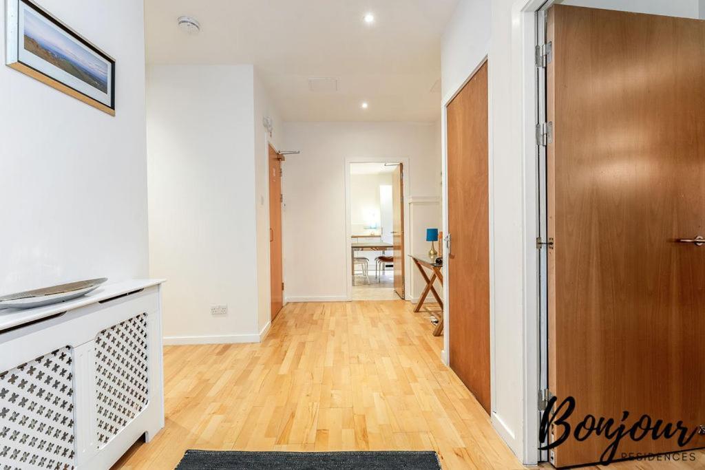 Spacious 2Br-1Ba - Grassmarket - Free Parking By Bonjour Residences Edinburgh Exterior photo
